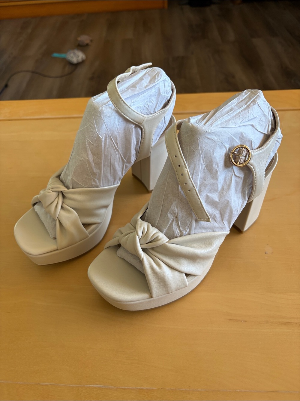 Life Stride Cream Knotted Platform Block Heel Sandals
